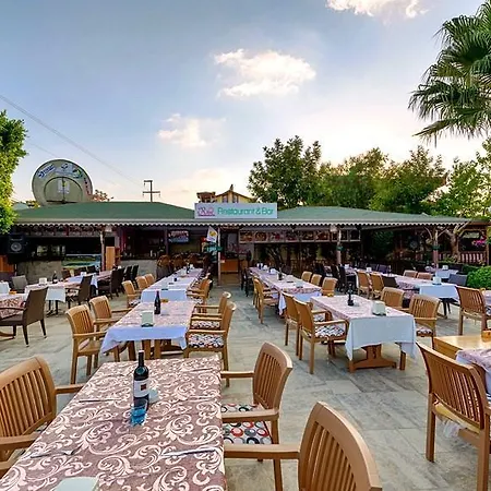 Otel Risus 3*