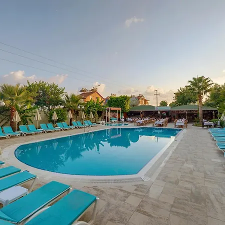 Risus Szálloda Side