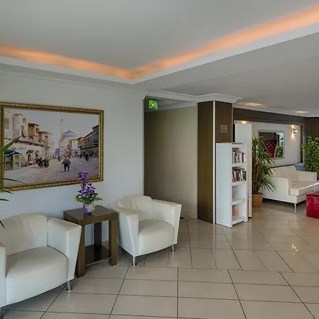 Risus Otel 3*