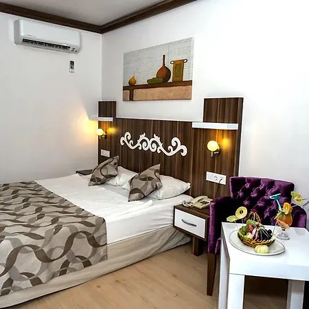 Otel Risus 3*