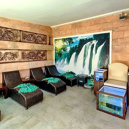 Risus Hotel