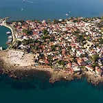 Hotel Risus Side